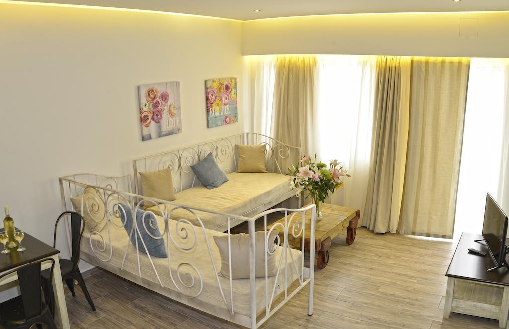 Princess Irini Sea Front Aparthotel Rethymno  Exterior photo